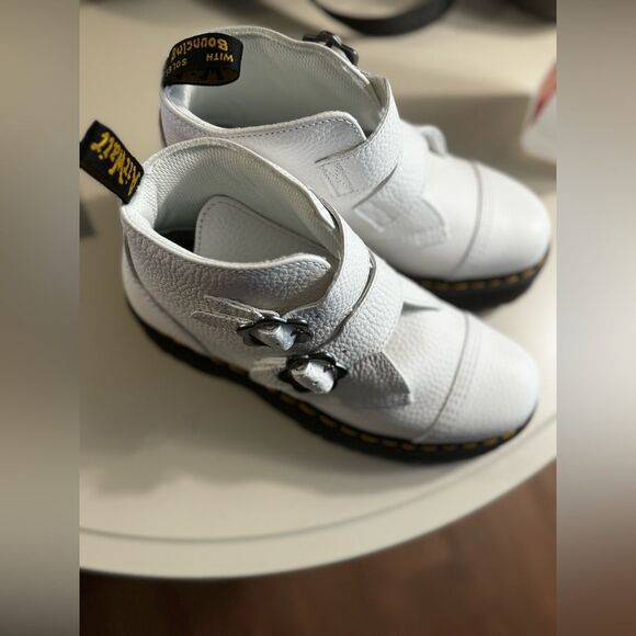 Dr. Martens Devon Flower Quad Platform Boots In White Size 9 - Picture 6 of 8